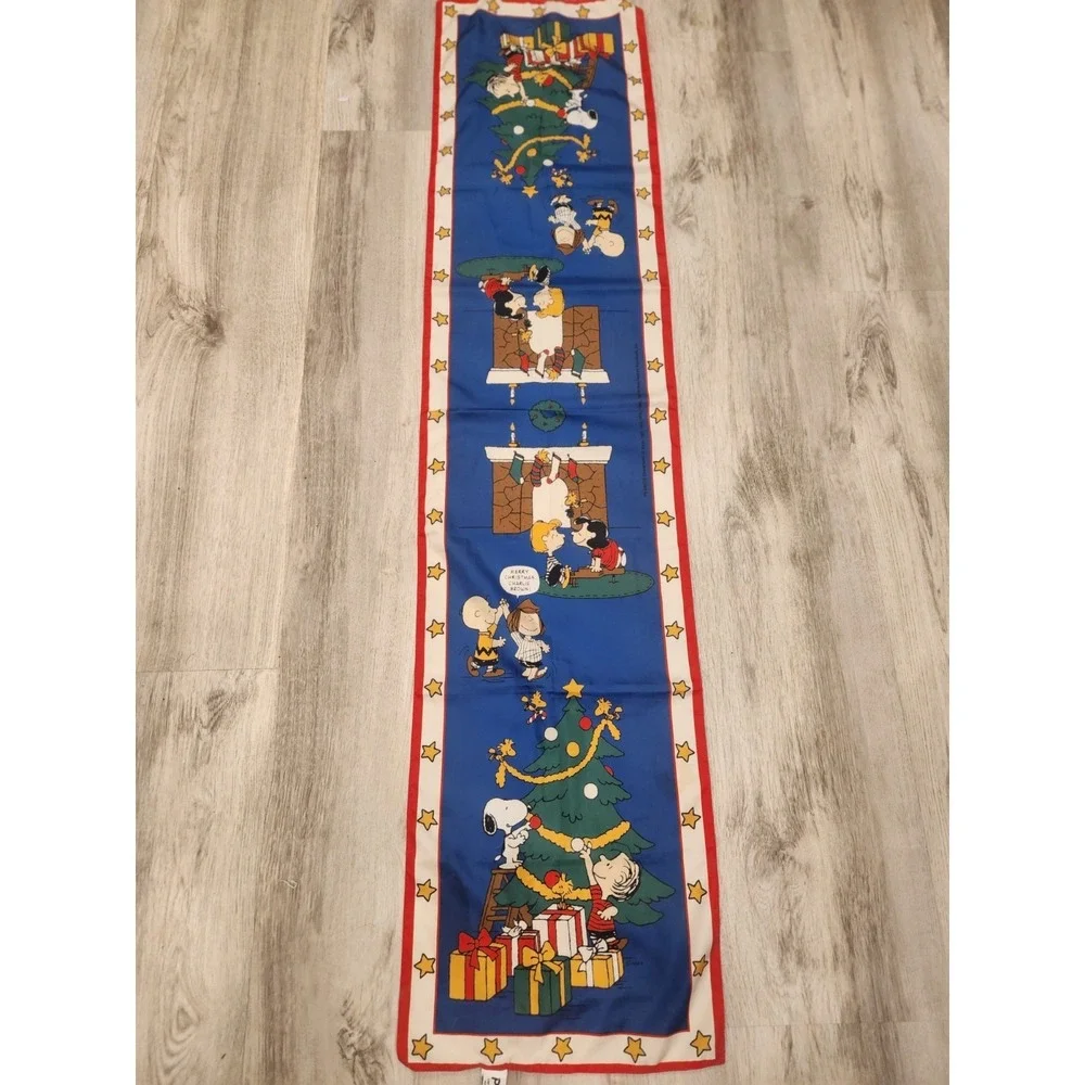 Vtg. Peanuts Snoopy Christmas Oblong Scarf Made In Italy 100% Polyester 53